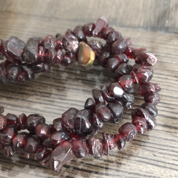 Vintage Rough Cut Garnet, Turquoise and Howelite Necklace - Picture 11 of 14